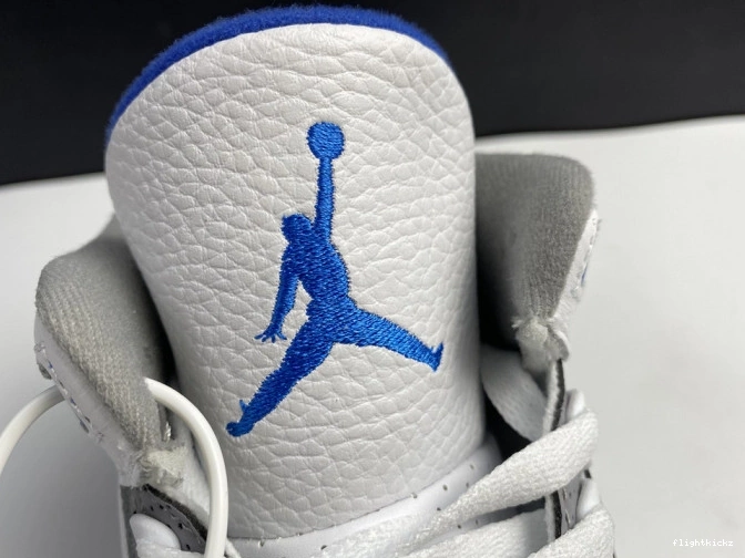 3 CT8532-040 Retro Air Blue Jordan White 1001